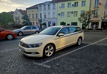 Volkswagen Passat B8 Variant 2.0 TDI 150KM 2015 Volkswagen Passat Volkswagen Passat 2.0 TDI BMT Trendline 2.0 Diesel 150KM, zdjęcie 12