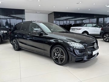 Mercedes Klasa C W205 Kombi Facelifting HYBRYDA 2.0 300 de 306KM 2020 Mercedes-Benz C 300 Plug In AMG Line / CarPlay / 1, zdjęcie 4