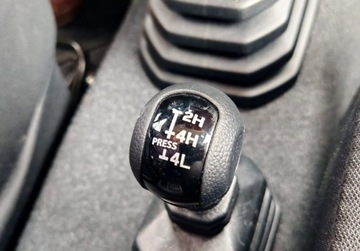 Suzuki Jimny IV Terenowy N1 1.5 VVT 102KM 2024 Suzuki Jimny PRO 1.5 4WD 5MT Ciemno-zielony Auto uzywane 1.5 Benzyna, zdjęcie 26