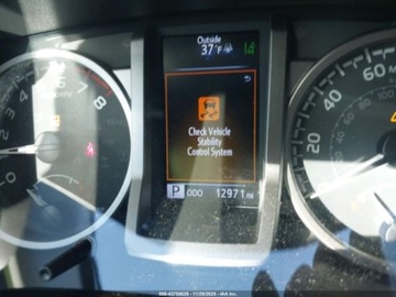 Toyota Tacoma II 2023 Toyota Tacoma SR5 V6 2023 3.5l 3.5 Benzyna 278KM, zdjęcie 11