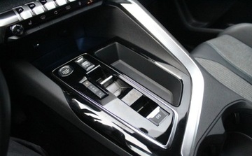 Peugeot 5008 II Crossover Facelifting 1.5 BlueHDi 130KM 2023 Peugeot 5008 1.5 BlueHDi Allure EAT8 2023 od RiA 1.5 Diesel 130KM, zdjęcie 11