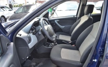 Dacia Duster I SUV Facelifting 1.6 16V 105KM 2014 Dacia Duster 1.6 - bezwypadkowa - Niski przebieg - Oplacona - KLIMATYZACJA, zdjęcie 5