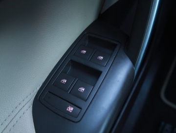 Opel Insignia I Sedan 1.8 Twinport ECOTEC 140KM 2009 Opel Insignia 1.8, Navi, Xenon, Klima, zdjęcie 16