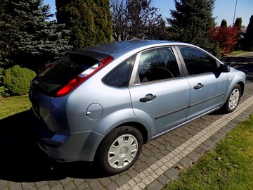 Ford Focus II Hatchback 5d 1.6 Duratec 100KM 2006 FORD FOCUS 1,6 16V LIFT 147 TYŚ. KM, zdjęcie 2