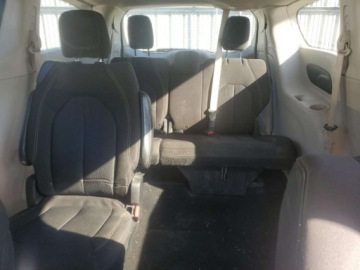 Chrysler Voyager V 2020 Chrysler Voyager 2020 r., 3,6 L LX 3.6 Benzyna 287KM, zdjęcie 9