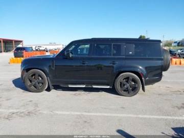 Land Rover Defender IV (L663) 2023 Land Rover Defender 130 X-Dynamic Se 2023 3.0l 3.0 Benzyna 395KM, zdjęcie 2