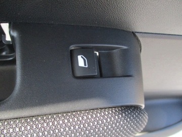 C3 III ЗАДНЯЯ ЛЕВАЯ СТОРОНА ДВЕРИ