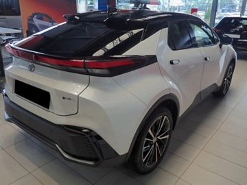 Toyota C-HR II SUV 1.8 Hybrid 140KM 2025 Od ręki - Executive 1.8 Hybrid 140KM | Podgrzewane fotele!, zdjęcie 2