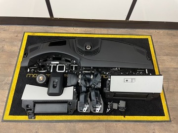 KONZOLA DESKA ROZDĚLOVAČE AIRBAG PÁSY PORSCHE TAYCAN 9J1 KOMPLET OEM