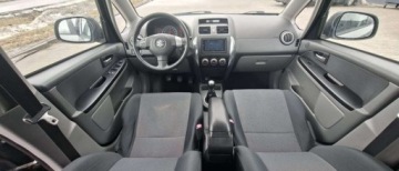 Suzuki SX4 I Hatchback 1.6 i 16V VVT 107KM 2006 Suzuki SX4 Suzuki SX4 1.6 VVT 4x2 Comfort 1.6 Benzyna 107KM, zdjęcie 9