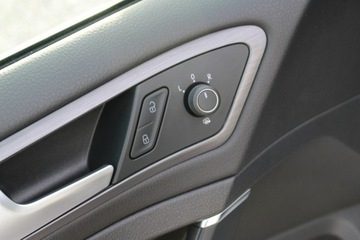 Volkswagen Golf VII Variant Facelifting 1.6 TDI-CR DPF BMT 115KM 2019 Volkswagen Golf Comfortline App Connect Gwarancja, zdjęcie 21