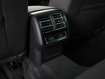 Volkswagen Passat B8 Variant 1.4 TSI BlueMotion Technology ACT 150KM 2016 Volkswagen Passat Comfortline 150KM navi PDC, zdjęcie 32