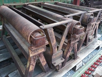 Ролики установлены на стойках