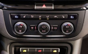 Volkswagen Sharan II Van Facelifting 2.0 TSI 220KM 2016 Volkswagen Sharan 2.0 TSI BMT Highline DSG 2.0 Benzyna 220KM, zdjęcie 29