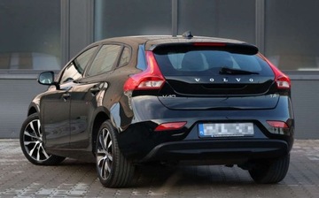 Volvo V40 II 2019 Volvo V40 Volvo V40 T2 Linje Svart 2.0 Benzyna 122KM, zdjęcie 4