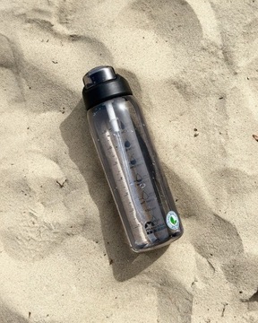 Мотивационная бутылка для воды с мерным стаканчиком Tritan Majestic Sport 1л