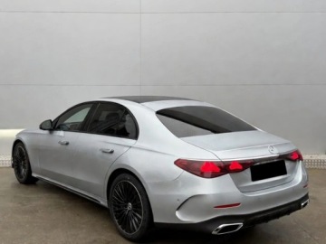 Mercedes Klasa E W214 Sedan 2.0 220d 197KM 2025 E Klasa 220 d 4-Matic AMG 2.0 (197KM) 2025, zdjęcie 2