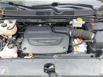 Chrysler Pacifica II 2021 Chrysler Pacifica Hybrid Touring L 2021 3.6l 3.6 Hybryda 260KM, zdjęcie 8
