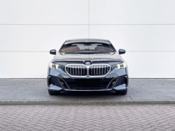 BMW Seria 5 G90-91 2025 BMW Seria 5 530e xDrive Sport Sedan 2.0 (299KM) 2025, zdjęcie 4