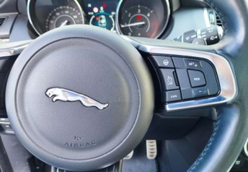 Jaguar E-Pace SUV 2.0 i4D 180KM 2019 Jaguar E-Pace Jaguar E-Pace 2.0 i4D AWD R-Dynamic 2.0 Diesel 180KM, zdjęcie 15