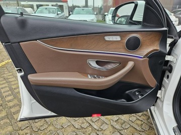 Mercedes Klasa E W213 Kombi 2.0 220d 194KM 2017 Mercedes E 220 2,0 diesel 195KM Automat nawigacja, zdjęcie 14