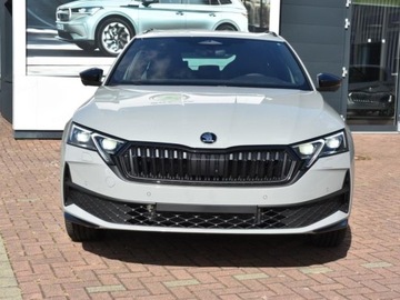Skoda Octavia IV Liftback 1.5 TSI EVO 150KM 2025 SKODA Octavia Sportline 1.5 TSI mHEV DSG Combi 150KM 2025, zdjęcie 1