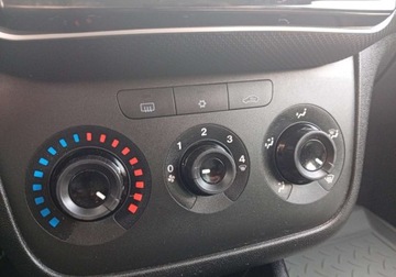 Fiat Punto Punto 2012 Hatchback 3d 1.2 69KM 2016 Fiat Grande Punto Zarejestrowany - ubezpieczony - wersja Young 1.2 Benzyna, zdjęcie 24