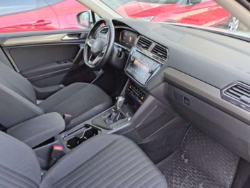 Volkswagen Tiguan Allspace SUV Facelifting 1.5 TSI EVO 150KM 2022 Volkswagen Tiguan Allspace 1.5 TSI 150KM DSG LED-MatrixVirtualGrzane Fotel, zdjęcie 23