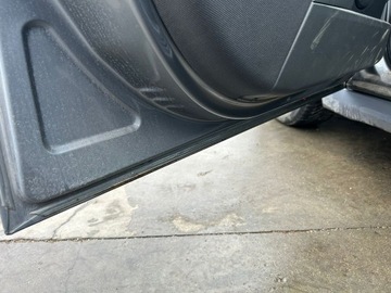 DVEŘE KOMPLETNÍ LEVÝ ZADNÍ OPEL VECTRA C Z155