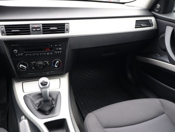 BMW Seria 3 E90-91-92-93 Touring E91 2.0 316d 115KM 2011 BMW 3 316 d, Klima, Parktronic,ALU, zdjęcie 7