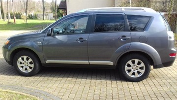 Mitsubishi Outlander II 2.0 DID DOHC 140KM 2007 Mitsubishi Outlander II 2.0 DID 7-miejsc, zdjęcie 1