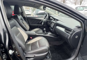 Toyota Avensis III Sedan Facelifting 2015 2.0 D-4D 143KM 2016 Toyota Avensis 2.0D 143KM EXCLUSIVE Xenon Led Navi Kamera Klima Skora SALO, zdjęcie 20