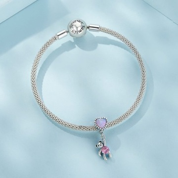 G816 Opalizujące serce różowy miś srebrny charms koralik beads