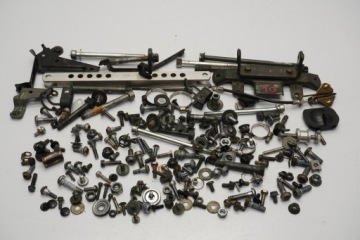 YAMAHA FZS 1000 FAZER 01-05 БОЛТЫ ВИНТЫ