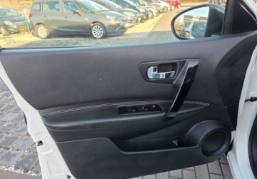 Nissan Qashqai I Crossover Facelifting  1.6 dCi 130KM 2013 Nissan Qashqai 1.6dCi 130KM 6bieg Kamera 360 Navi Temp Panorama Oplaty Gwa, zdjęcie 29