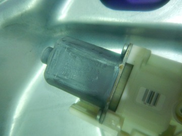FOCUS MK2 KOMBI ZVEDÁK OKNO PŘEDNÍ LEVÝ 2 PIN
