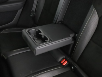 Volvo XC40 Crossover 2.0 D3 150KM 2019 Volvo XC 40 R-Design, Automat, Panorama, Kamera,, zdjęcie 37