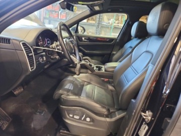 Porsche Cayenne III 2019 Porsche Cayenne 2019 3.0l 3.0 Benzyna 335KM, zdjęcie 7