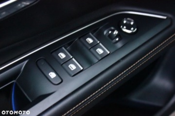 Peugeot 5008 II Crossover Facelifting 2.0 BlueHDi 177KM 2023 Peugeot 5008 Peugeot 5008 BlueHDi 180 EAT8 GT Pack 2.0 Diesel 177KM, zdjęcie 31