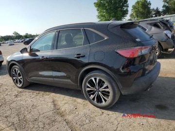 Ford Kuga III 2021 Ford Kuga 2021 r., 2,5L SE 2.5 Hybryda 200KM, zdjęcie 3