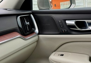 Volvo S60 III Sedan 2.0 T6 310KM 2019 Volvo S60 Volvo S60 T6 AWD Inscription 2.0 Benzyna 310KM, zdjęcie 13