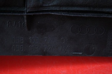 ВЕРХНЯЯ КРЫШКА ДВИГАТЕЛЯ 058103724Q AUDI A6 C5 1.8 T 150 л.с. 97-01