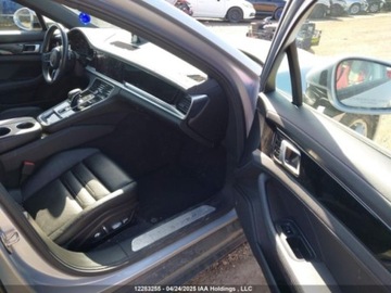 Porsche Panamera II Liftback 3.0 330KM 2018 Porsche Panamera 4 2018 3.0l 3.0 Benzyna 330KM, zdjęcie 9