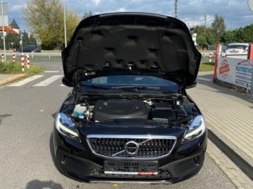Volvo V40 II Hatchback Facelifting 2.0 D2 120KM 2017 Volvo V40 CROSS COUNTRY LEDY NAWIGACJA PARKTRONIC KLIMA PODGRZEWANE FOTELE, zdjęcie 21