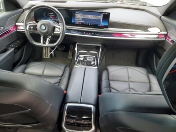 BMW Seria 7 G70 2023 BMW Seria 7 740i 2023 3.0 Benzyna 375KM, zdjęcie 8