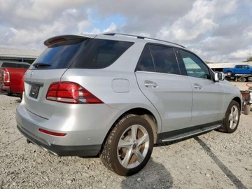 Mercedes GLE W166/C292 2018 Mercedes-Benz GLE 350 2018 3.5l 3.5 Benzyna 302KM, zdjęcie 3