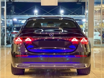 Mercedes Klasa E W214 Sedan 2.0 220d 197KM 2025 E Klasa 220 d 4-Matic Exclusive 2.0 (197KM) 2025, zdjęcie 1