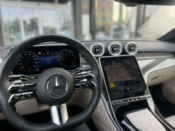 Mercedes CLE Coupe 2.0 200 204KM 2024 Mercedes-Benz CLE CLE200 AMG - bezowe wnetrze 2.0 Benzyna 204KM, zdjęcie 9