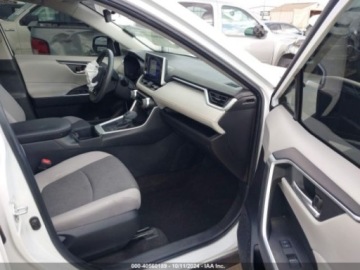 Toyota 2023 Toyota RAV4 2023r., XLE, od ubezpieczalni 2.5 Benzyna 203KM, zdjęcie 8