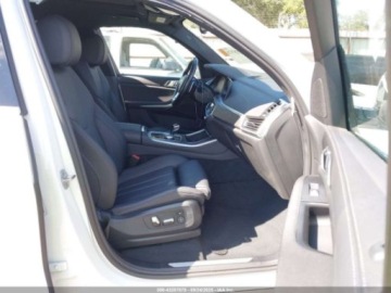 BMW X5 G05 2022 BMW X5 xDrive40i 2022 3.0l 3.0 Benzyna 335KM, zdjęcie 9